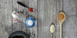 Czym się różni gorczyca żółta od białej?