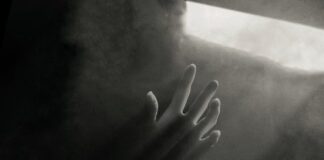 Chłodnia na zwłoki – jak wybrać urządzenie, które łączy funkcjonalność, godność i niezawodność? Chłodnia na zwłoki